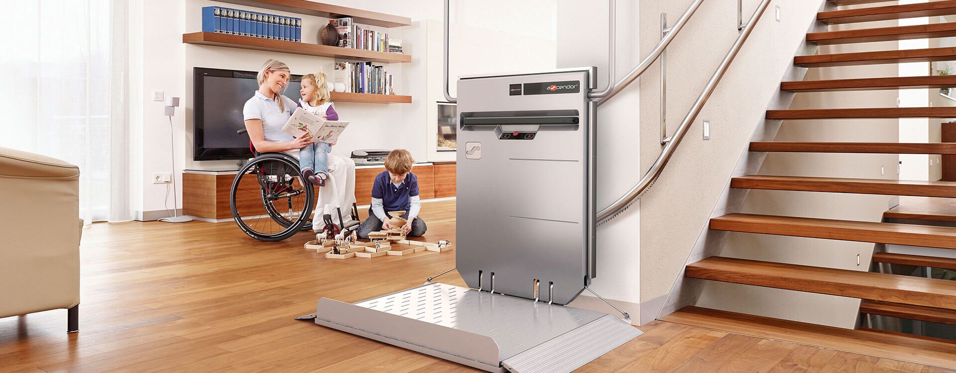 Plattformtreppenlift - Plattformlift Modell PLK von Ascendor in Wohnbereich